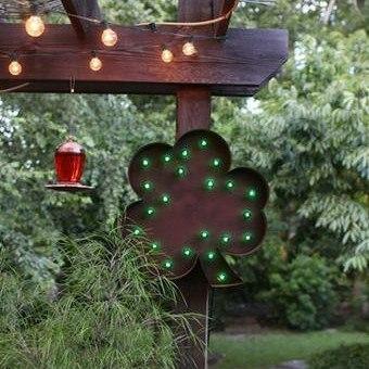 Marquee Symbol Lights - 24” Irish Shamrock Vintage Marquee Lights Sign (Rustic)